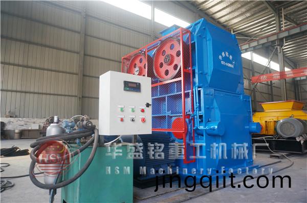 四(si)輥破碎機(ji)