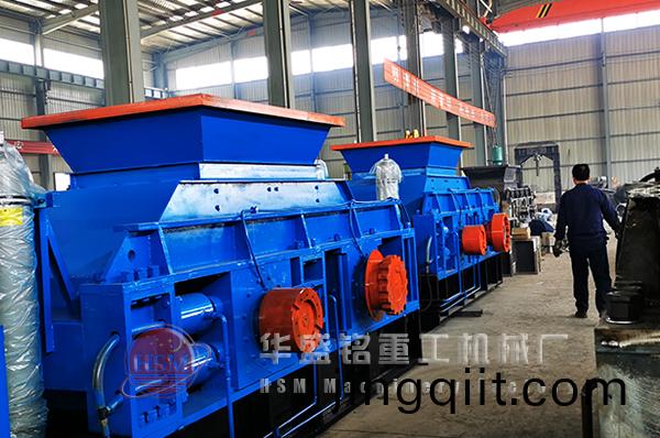 1510對輥(gun)破(po)碎機(ji)髮(fa)貨(huo)圖(tu)片