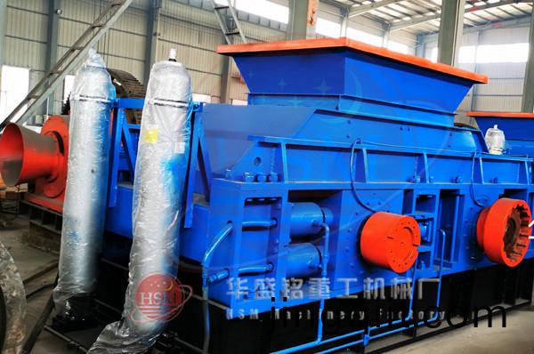 雙齒(chi)輥破碎機(ji)圖片(pian)